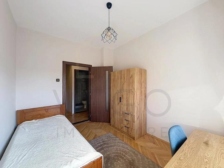 Apartament cu 3 camere semidecomandat în Central