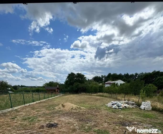 Casă cu 3 camere cu Teren 1200 Mp în Tăuții-Măgherăuș