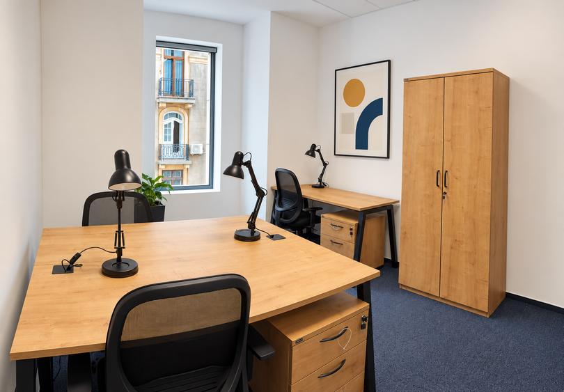 Birou, de 882.29998779297 mp, în Calea Victoriei