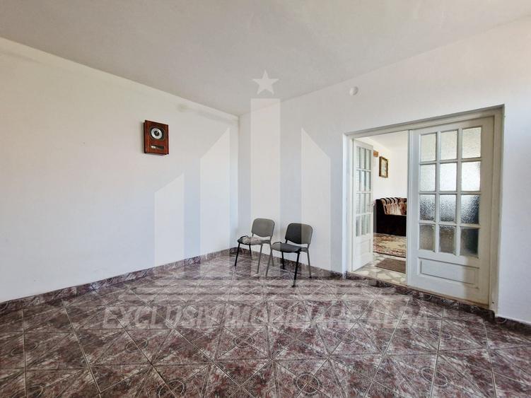 Casă individuală cu 6 camere cu Canalizare în Sânmiclăuș