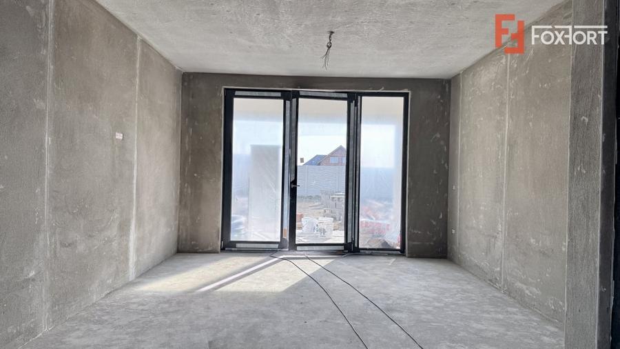 Duplex cu 5 camere cu Canalizare în Moșnița Nouă