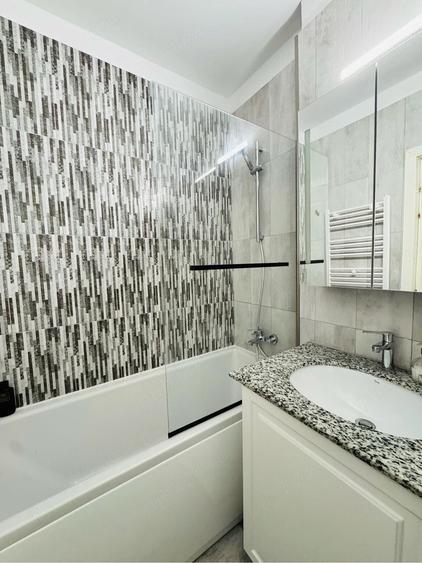 Apartament cu 2 camere decomandat în Est