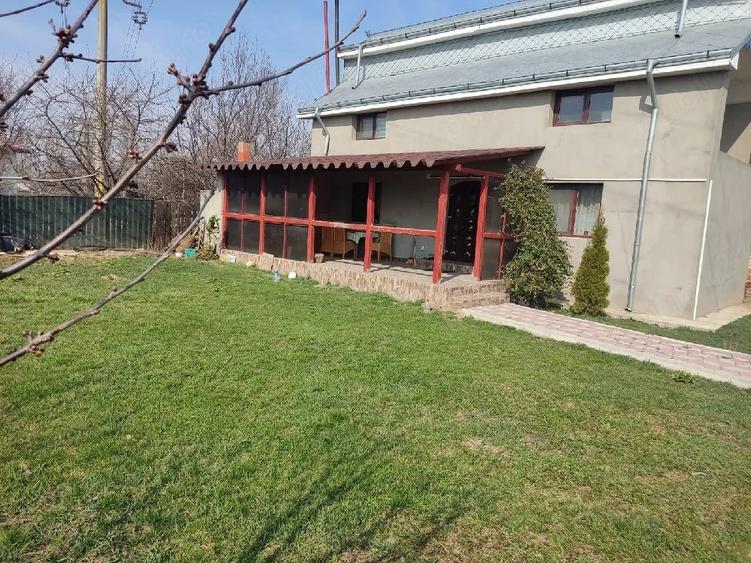 Casă cu Teren 300 Mp în Horia