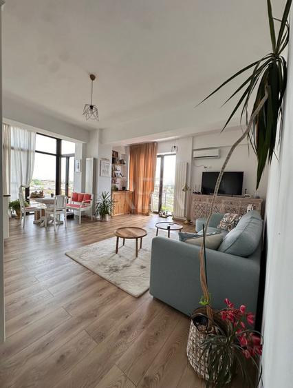 Apartament cu 3 camere decomandat în Rahova
