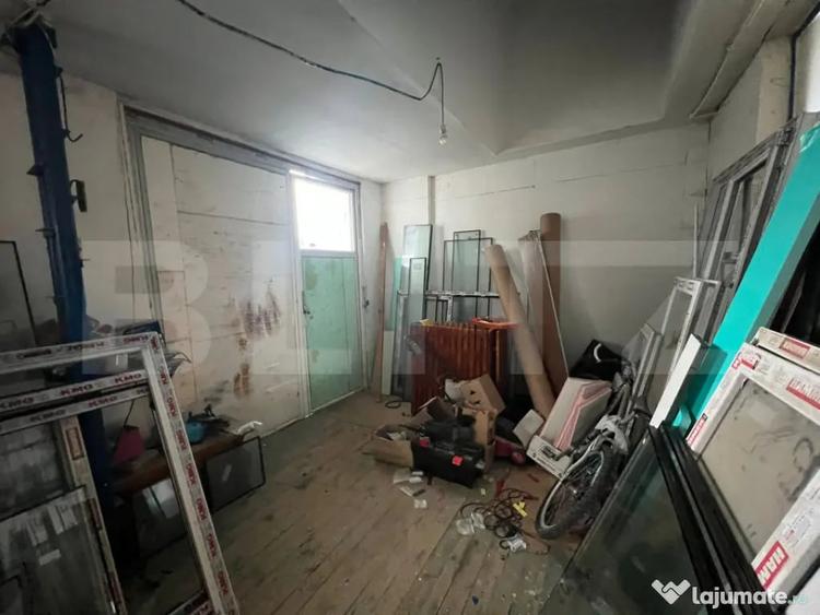 Spațiu comercial, de 400 mp, în Bărdești