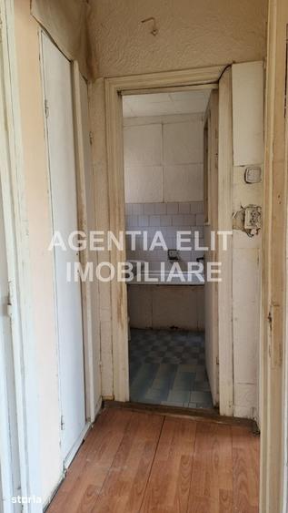 Apartament cu 3 camere semidecomandat în Central