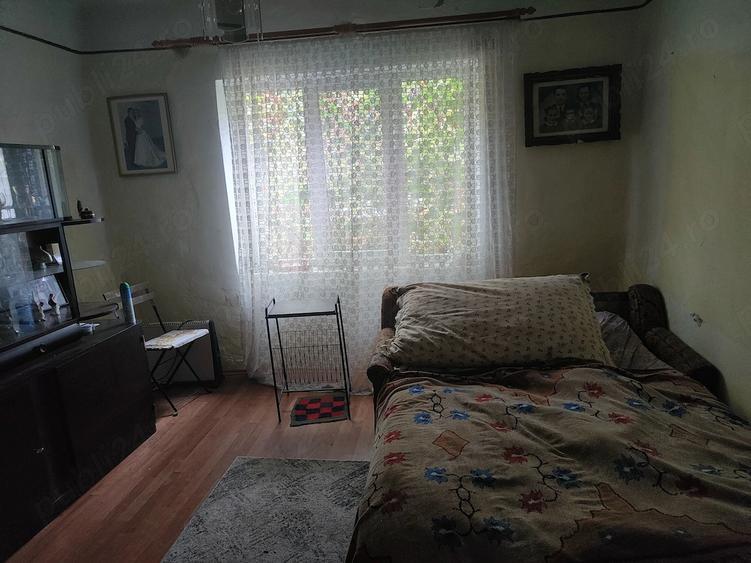 Casă cu 2 camere cu Teren 1545 Mp în Ineu
