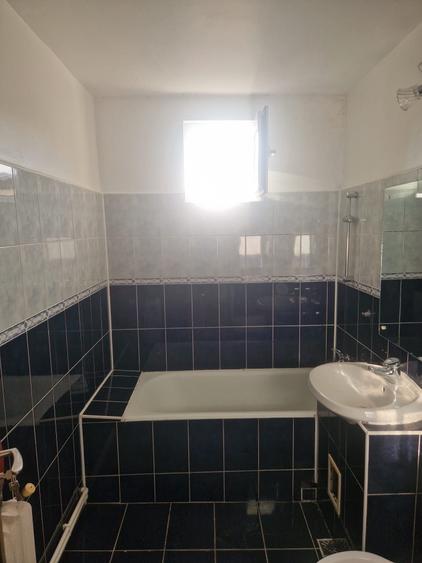 Apartament cu 2 camere decomandat în Precista