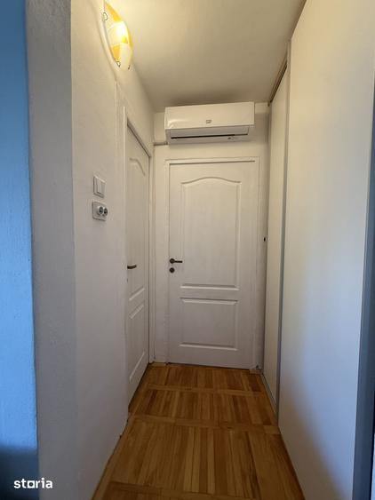 Apartament cu 2 camere semidecomandat în Girocului