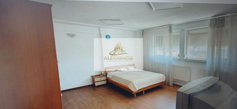 Casa de Vanzare - 2 corpuri independente (10 camere) - Ra... - 5