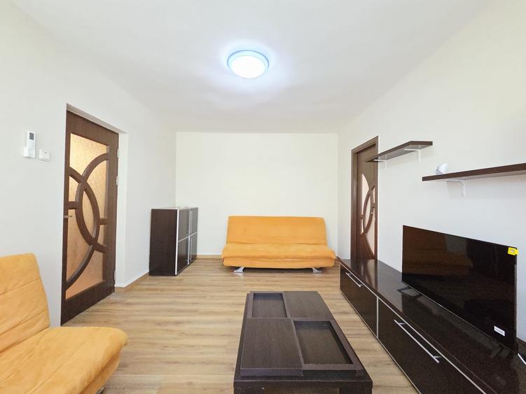 Apartament cu 2 camere semidecomandat în Țiglina 1