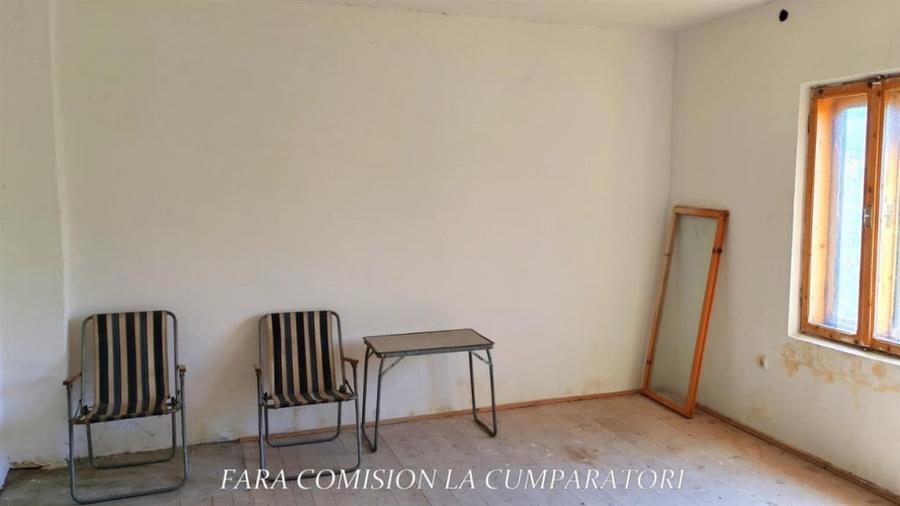 Casă cu 3 camere cu Teren 1233 Mp în Budești