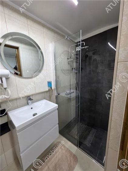 Apartament cu 3 camere decomandat, mobilat în Aeroport