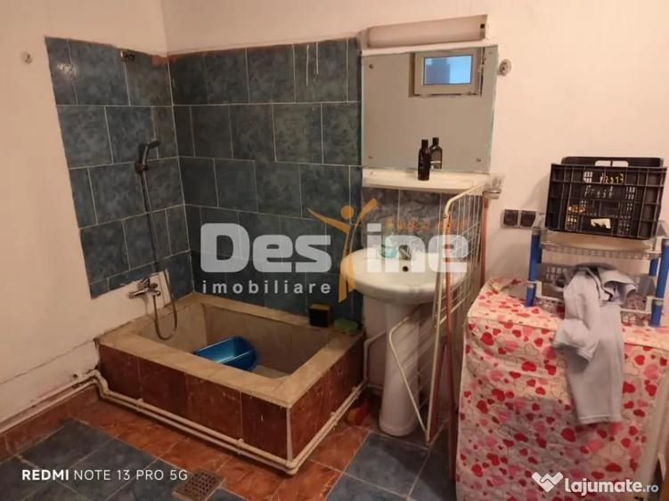 Casă cu 5 camere cu Teren 200 Mp în Sud