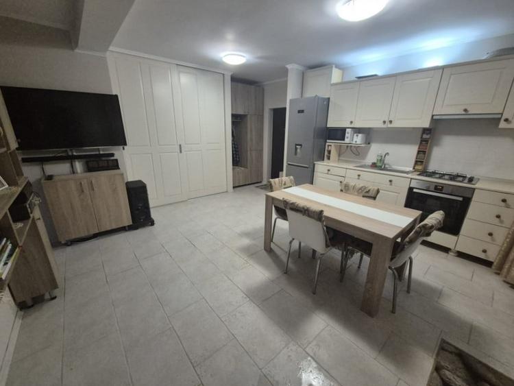 Apartament 2 camere 2 balcoane ?i parcare, Tineretului - 2