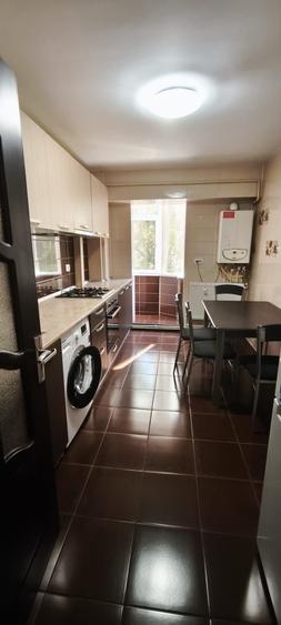 Apartament cu 2 camere decomandat în
