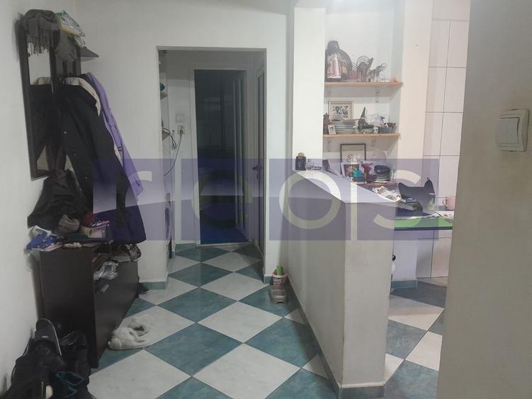 Vitan Mall  doua camere unice 6/8 - 5