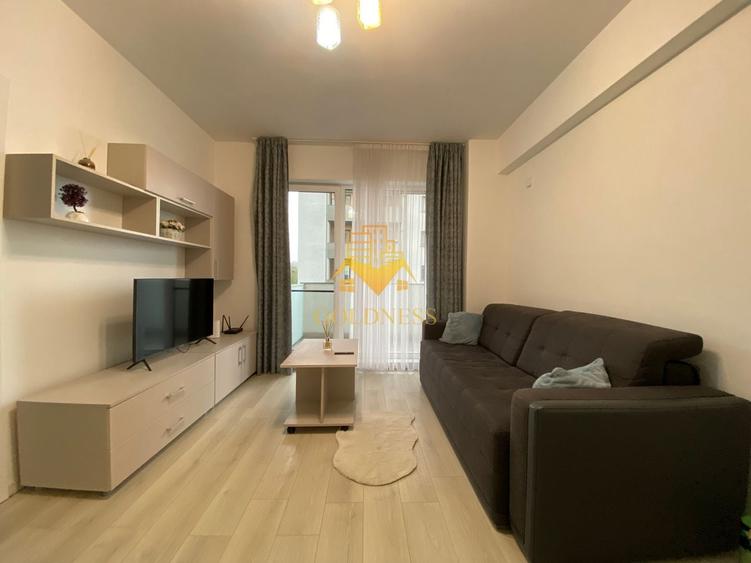 Apartament cu 3 camere semidecomandat, mobilat în Calea Turzii