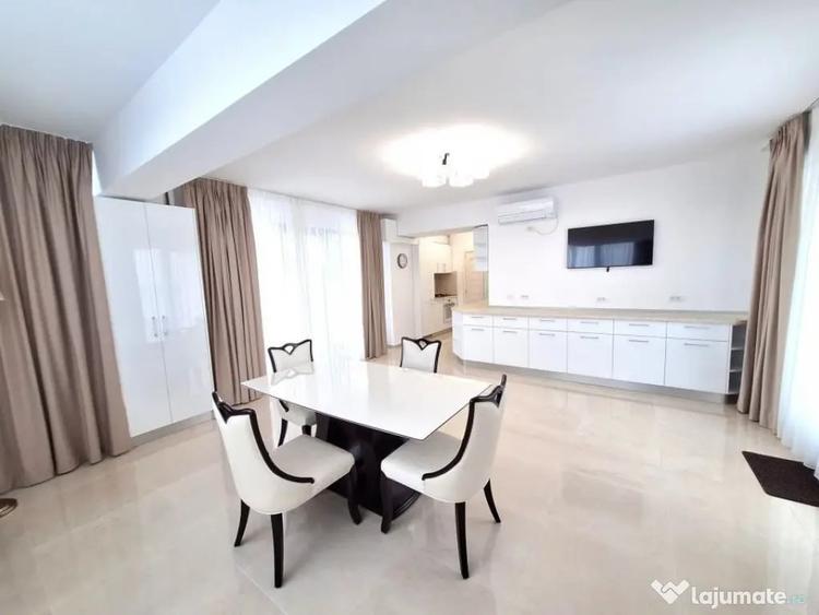 Apartament cu 4 camere decomandat în Craiovei