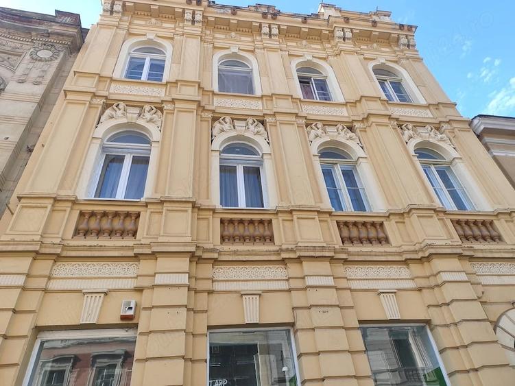 Apartament 120 mp pe Strada Republicii Brasov - 1