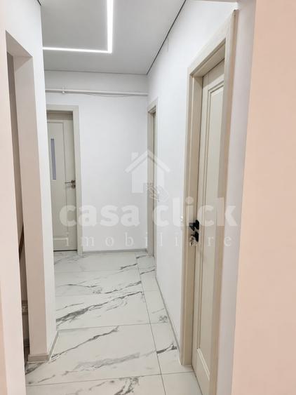 Apartament cu 3 camere decomandat în Micro 19