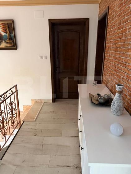 Casă individuală cu 6 camere cu Canalizare în Darova