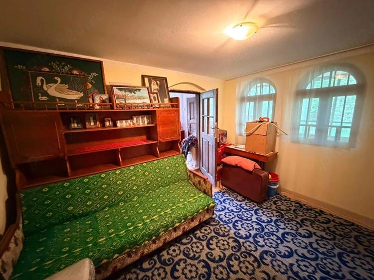 Casă cu 2 camere cu Teren 1192 Mp în Mischii