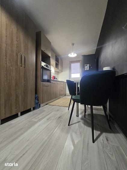 Apartament cu 2 camere semidecomandat în Școlilor