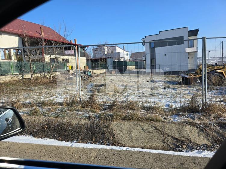 Teren Construcții intravilan de 400 mp, în Moara