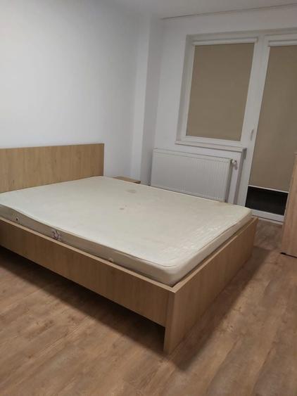 Apartament cu 3 camere decomandat în Florești