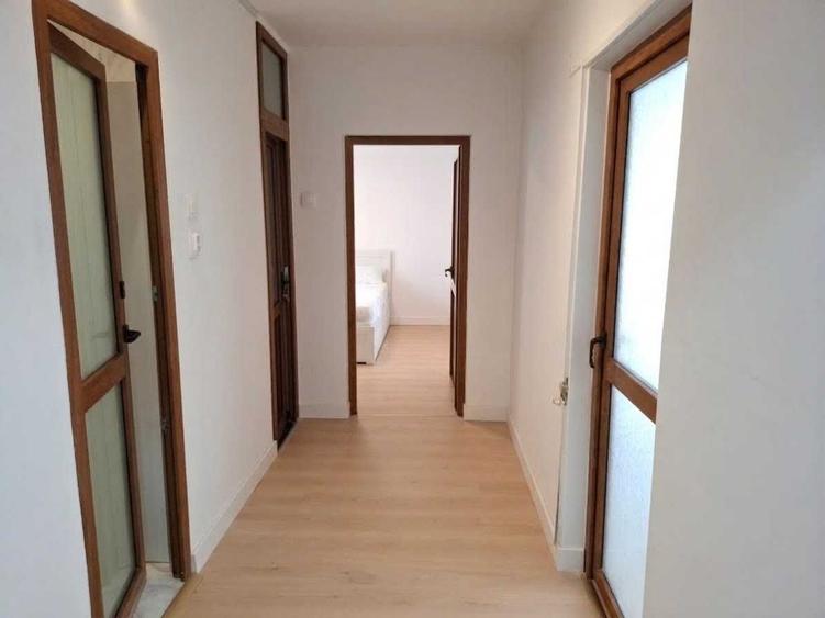 Apartament cu 2 camere decomandat în Timpuri Noi