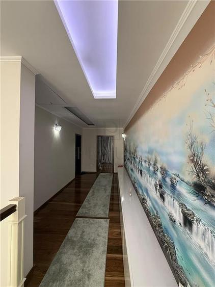 Casă individuală cu 5 camere cu Canalizare în Giroc