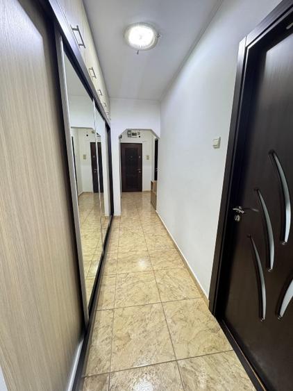 Apartament cu 3 camere decomandat în Brâncoveanu