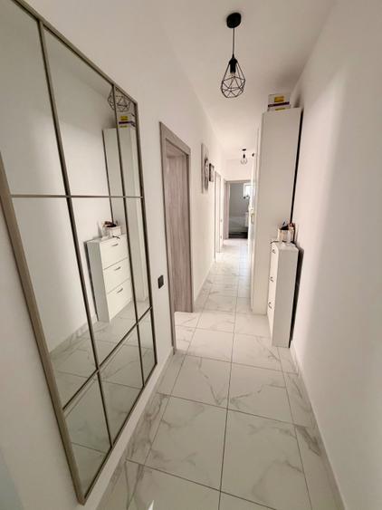 Apartament cu 3 camere decomandat în Central