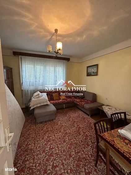 Casă cu 4 camere cu Teren 2300 Mp în Pocola