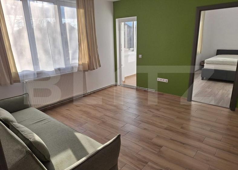 Apartament cu 2 camere semidecomandat, mobilat în Semicentral