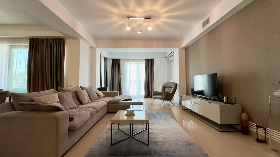 Apartament cu 3 camere decomandat, mobilat în Nord