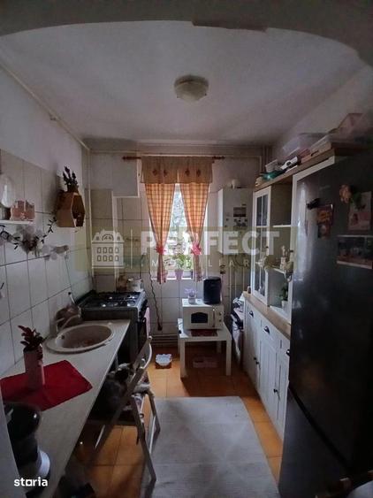 Apartament cu 3 camere semidecomandat în Nord