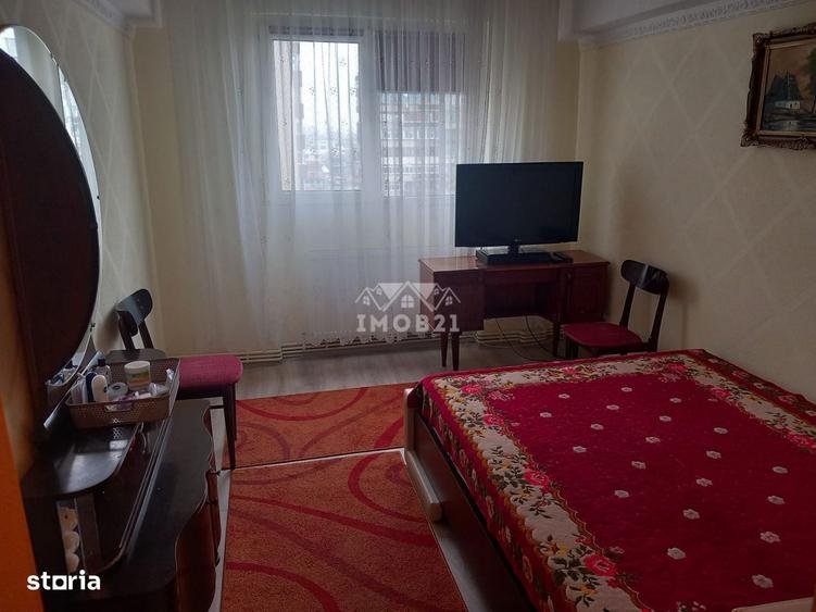 Apartament cu 4 camere decomandat în Bughea de Sus