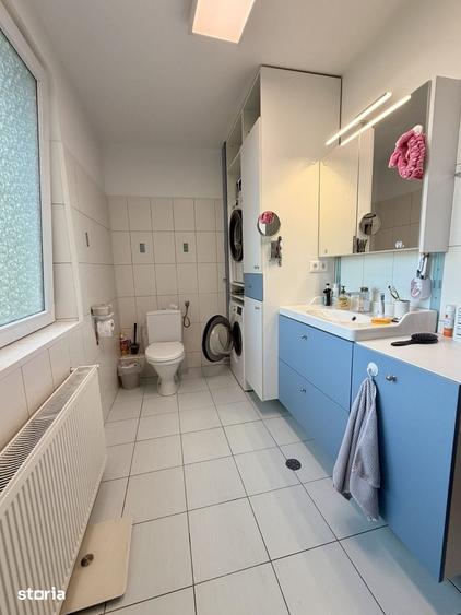 Apartament cu 4 camere semidecomandat în Ghiroda