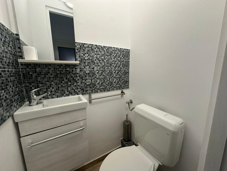 Apartament cu 3 camere decomandat, mobilat în Cugir