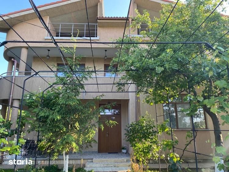 Casă cu Teren 1050 Mp în Central