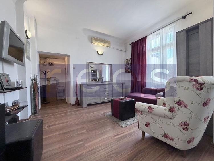 Apartament cu 5 camere semidecomandat în Calea Victoriei