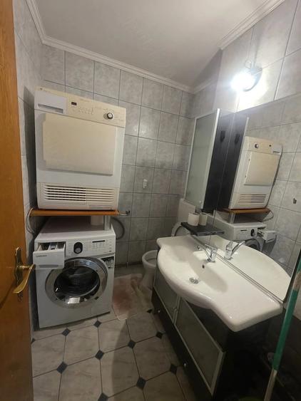 Apartament cu 3 camere decomandat în Mărăști