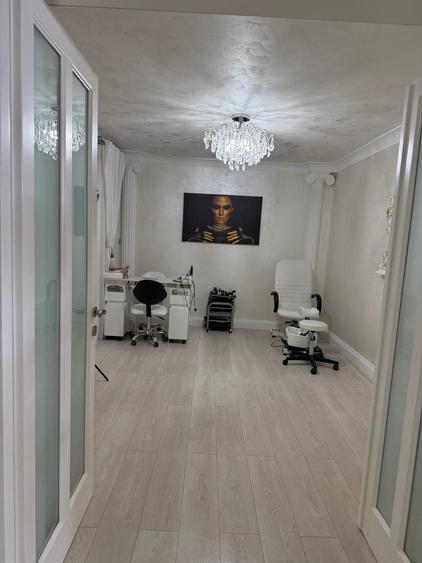 Spațiu comercial, în Central