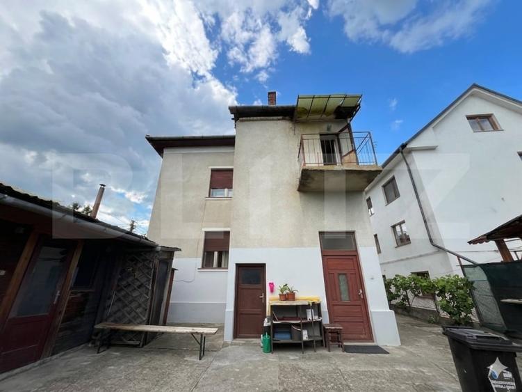 Casă individuală cu 3 camere cu Canalizare în Dâmbul Rotund