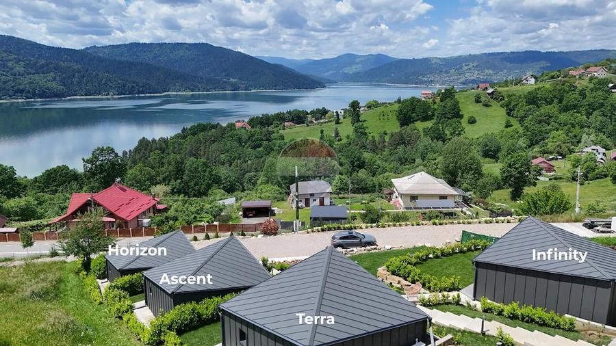 Casă cu Teren 2365 Mp în Buhalnița