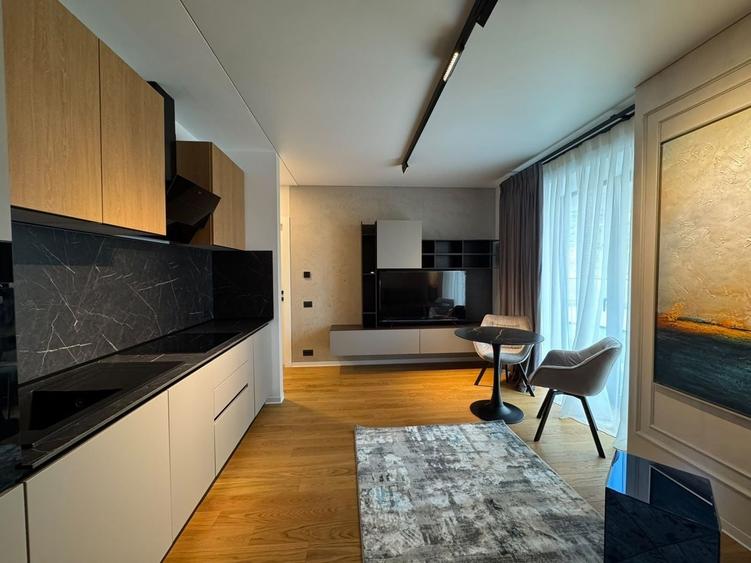 Apartament cu 2 camere semidecomandat, mobilat în Barbu Văcărescu