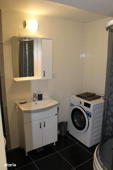Apartament cu 2 camere, mobilat în Central