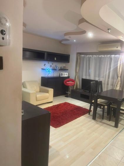Apartament cu 3 camere decomandat în Gară